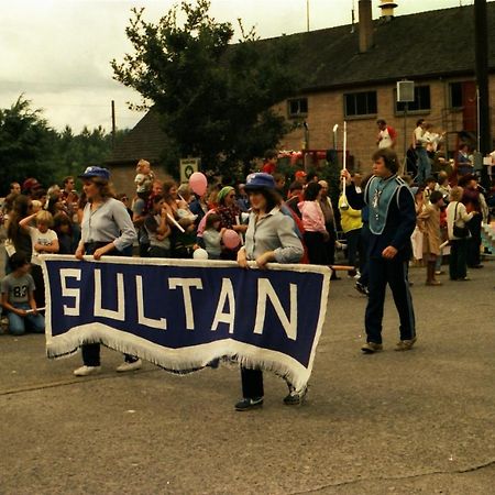 Dutch Cup Motel Sultan Exterior foto